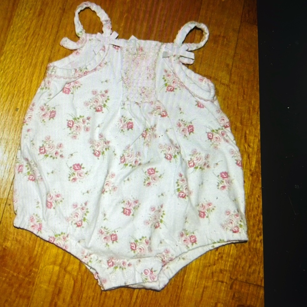 Baby Girl Size 3-6 months - Pink Set & Teo (2) Pink Sunduits